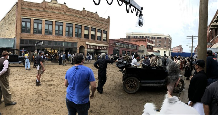 "La parte de atrás de los autos de 1920 son hechos por computadora", se sinceró el argentino.