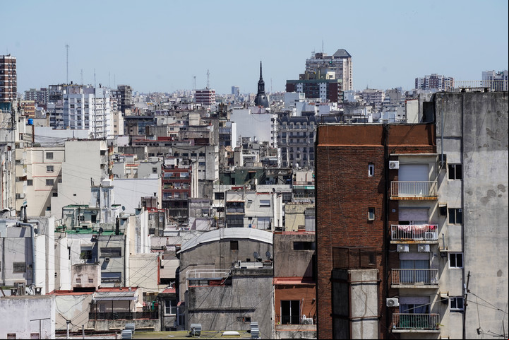 La nueva ley de alquileres se promulgó el miércoles pasado. La oferta está por el piso y más propietarios deciden vender. Foto: Maxi Failla