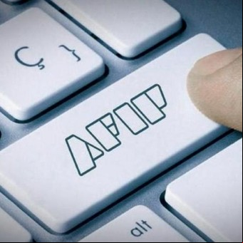 AFIP pone en marcha el blanqueo laboral: cuáles son los requisitos para ingresar y qué beneficios tendrán empleadores y empleados