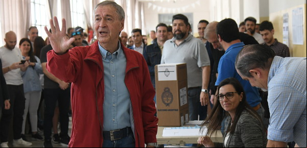 Después de atarlo al juicio político contra la Corte, ahora Juan Schiaretti criticó con dureza la inflación descontrolada del "gobierno kirchnerista de Sergio Massa"