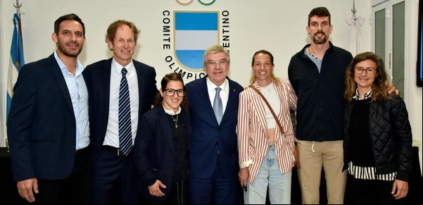 Thomas Bach, en Argentina: el deseo del presidente del COI de ver a Lionel Messi en París 2024 y la tensión al hablar de política y deporte