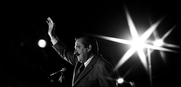 ¿Cuándo comenzó 1983, el año de la recuperación democrática?