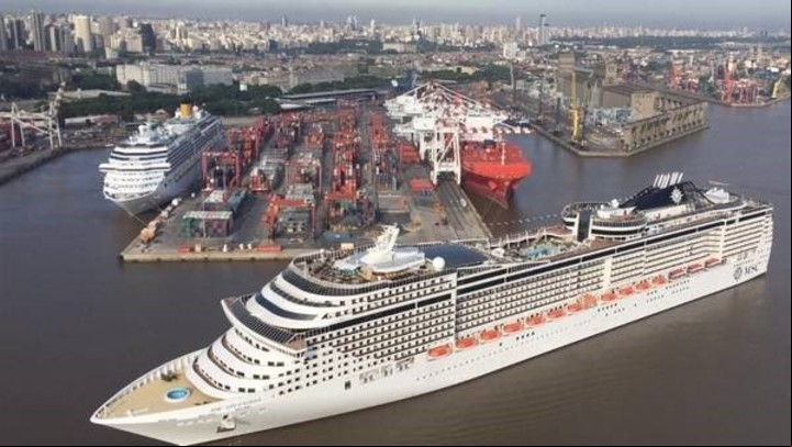 Un crucero en el puerto de Buenos Aires. Foto Turismo Ciudad de Buenos Aires