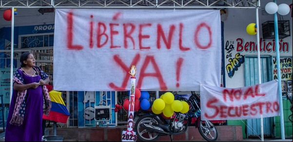 El grupo guerrillero ELN anunció que liberará al padre del futbolista colombiano Luis Díaz