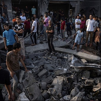 Israel busca matar al principal líder de Hamas en la Franja y vuelve a bombardear los campos de refugiados