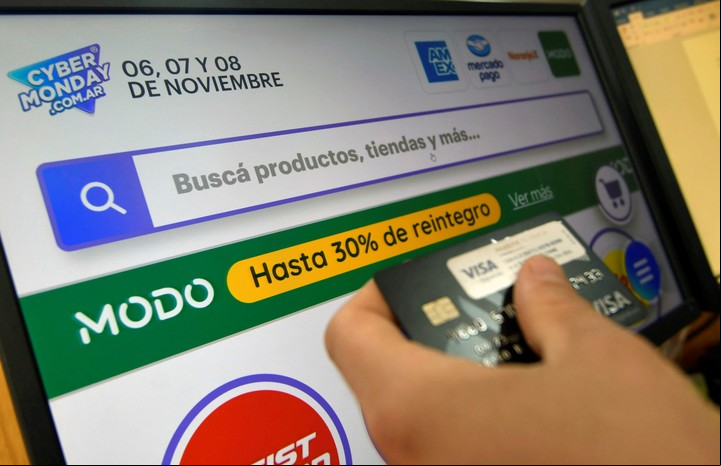 El CyberMonday se extenderá hasta este miércoles, a las 23.59. Foto: Orlando Pelichotti.
