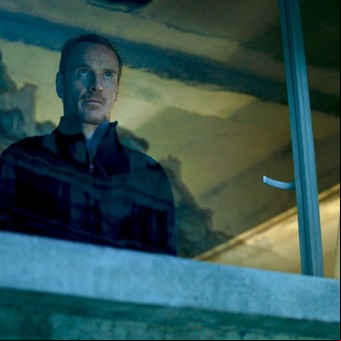 En Netflix, El asesino, de David Fincher: un obsesivo criminal que se vuelve vengativo