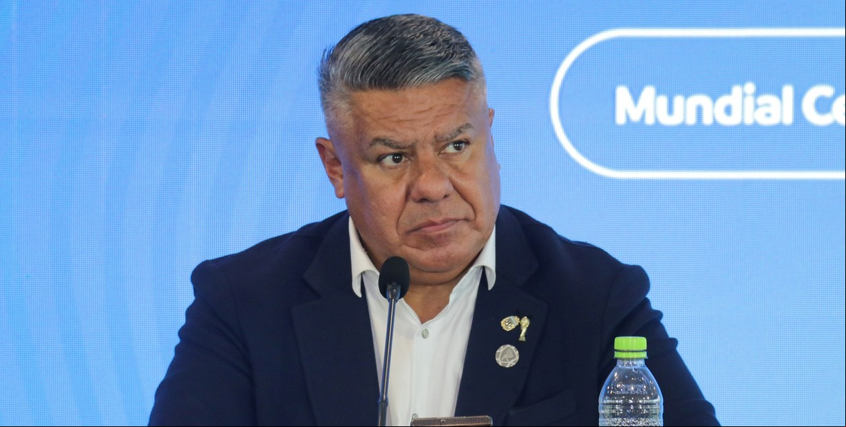 Milei habilitó las sociedades anónimas y la AFA quedó en jaque por un artículo del DNU: cuál es la fecha límite que le dio el Gobierno