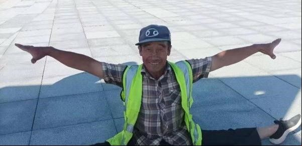 Nunca es tarde: a los 53 empezó a aprender danza, y a los 63 se convierte en bailarín profesional
