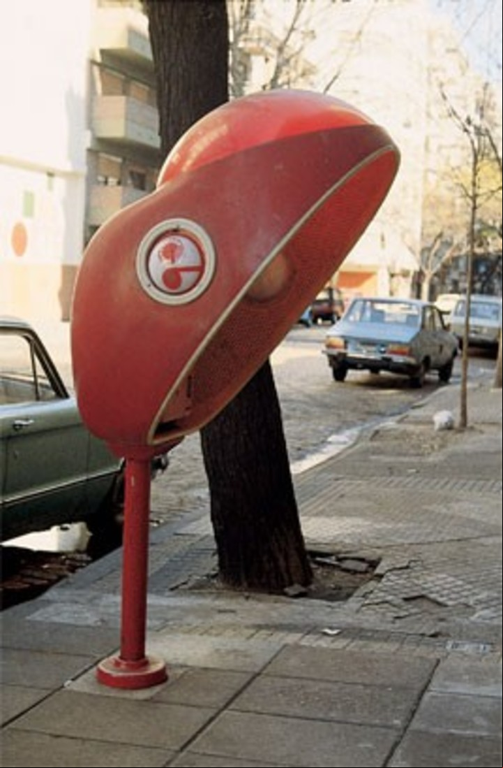 En los años 90, la empresa estatal ENTEL fue privatizada.