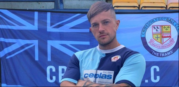 Oliver Spedding, el hombre que cambió el fútbol por el cine porno, murió a los 34: "Era un guerrero"