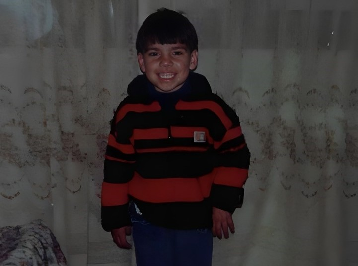 Nico de pequeño en su casa de Villa Constructora.