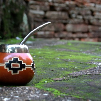Quién inventó el mate: el origen de una tradición que nació hace 500 años