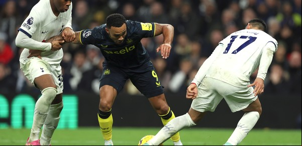 La magia del Cuti Romero que hizo delirar a los hinchas del Tottenham, que goleó al Newcastle en la Premier League