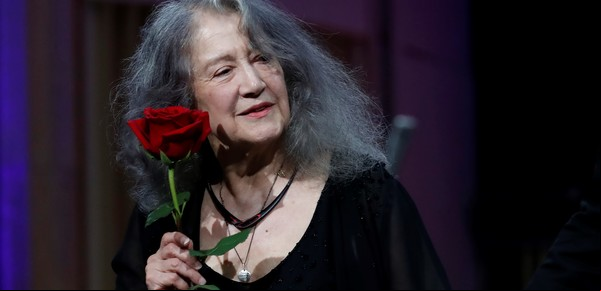 De los chicos "matadores" y los barras a Martha Argerich