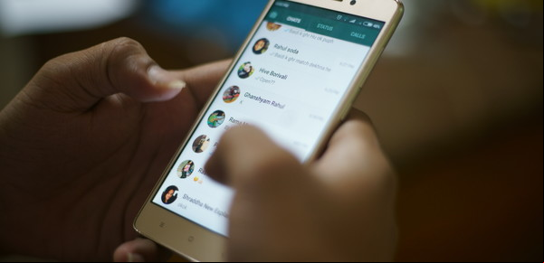 Alerta por nueva estafa en WhatsApp: ahora roban cuentas con el "truco de la videollamada"