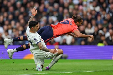 Cuti Romero, héroe del Tottenham: espectacular corrida y un cruce que se gritó como un gol