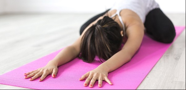 ¿Yoga o pilates?: cómo ganar más flexibilidad después de los 40 años