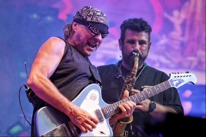 "Va a ser una noche alucinante, para que podamos gozar", prometió Chizzo y cumplió, a pesar de algunos desajustes del sonido. Foto: Martín Bonetto