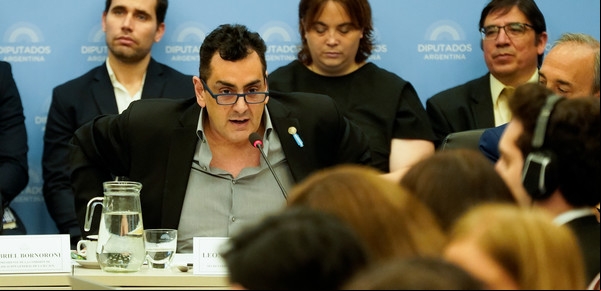 Cifelli dio una parcial marcha atrás con el cierre del Fondo Nacional de las Artes y el Instituto del Teatro: pasarán a la órbita de la secretaría de Cultura