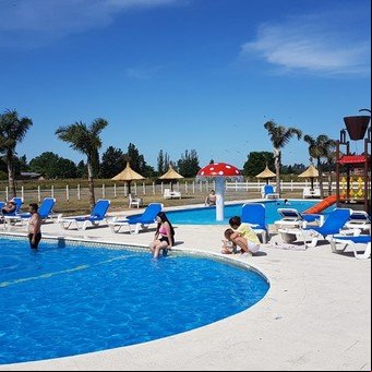 Verano 2024: 10 restaurantes rurales con pileta para una escapada al campo  