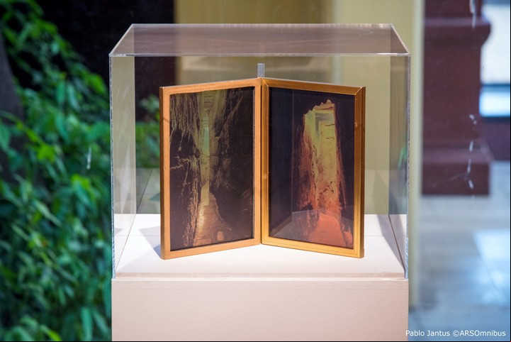 La obra y la vida de Raquel Bigio, dedicada a la fotografía, la docencia y el estudio de la cábala y la filosofía.
