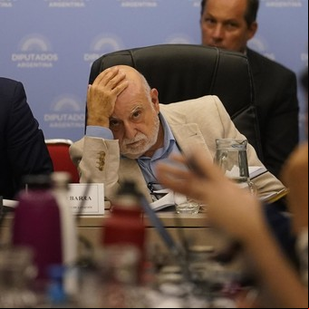 Rodolfo Barra intervino en la quiebra de dos empresas del grupo Petersen en España y Javier Milei lo corrió del juicio contra YPF en EE.UU. 