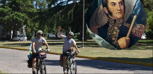 Como San Martín, tres ciclistas recorren el camino a San Lorenzo de los Granaderos a Caballo