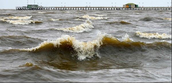 Alerta por crecida del Río de la Plata: llegará a los 3 metros en la Ciudad y ya hay calles anegadas en el Conurbano