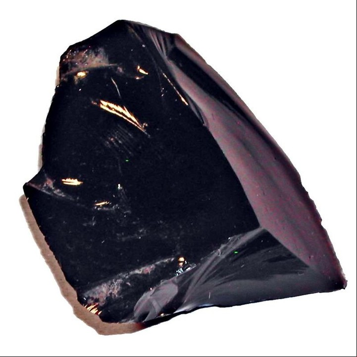 La obsidiana fue utilizada por los pueblos mesoamericanos para fabricar cuchillas y armas. Foto: Wikipedia.