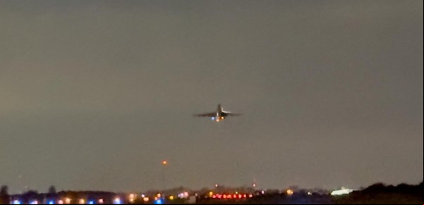 Irán calificó como "ilegal" y un "robo" el decomiso del avión venezolano que Argentina le entregó a Estados Unidos