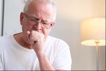 Tos postinfecciosa: qué es, cuánto puede durar y ante qué señales de alarma hay que consultar