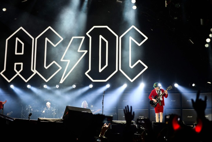 Angus Young en vivo en Lisboa, mayo de 2016. Foto: AFP