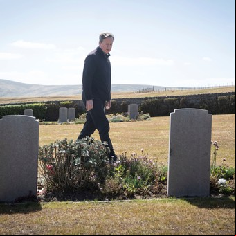 David Cameron dijo en su visita a las Malvinas que espera que las islas sean británicas "por siempre"