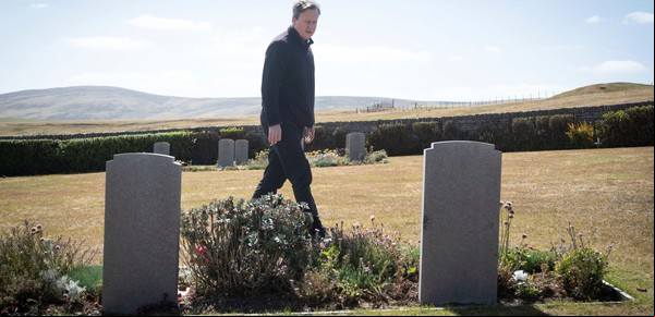 David Cameron dijo en su visita a las Malvinas que espera que las islas sean británicas "por siempre"