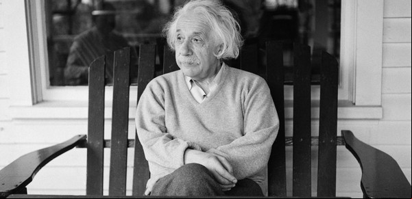 ¿Por qué Albert Einstein dijo que Dios no juega a los dados?