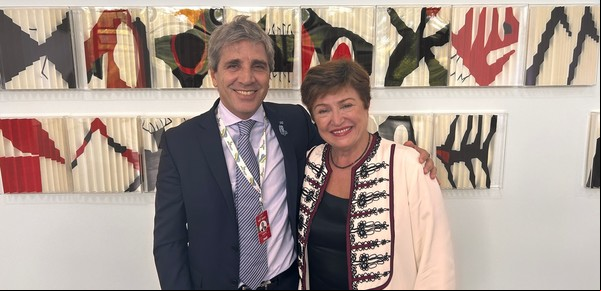 Caputo - Kristalina: o telefónico urgente para calmar a los mercados