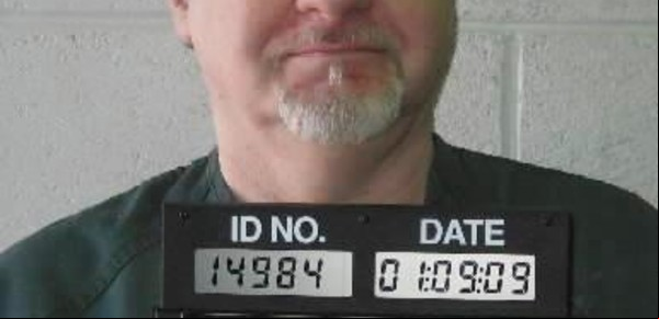 Cancelaron la ejecución de un asesino serial que lleva 50 años preso: intentaron darle la inyección letal ocho veces