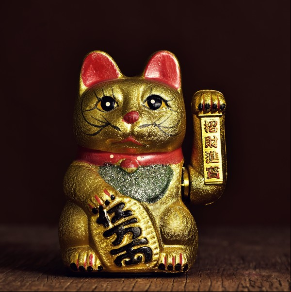 El Maneki Neko dorado es el más común para negocios. Foto: ilustración Shutterstock
