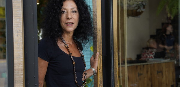 Leila Guerriero ganó el Premio Cátedra Mujeres y Medios UDP por “La llamada”