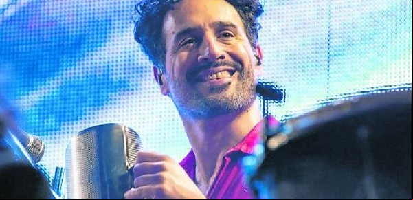 El percusionista que viaja por el mundo y por amor eligió quedarse en Banfield