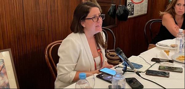 Una experta en derechos humanos visitó la Argentina: qué dijo sobre Rosario y el modelo Bukele, el ajuste, la Justicia y los decretos de Milei