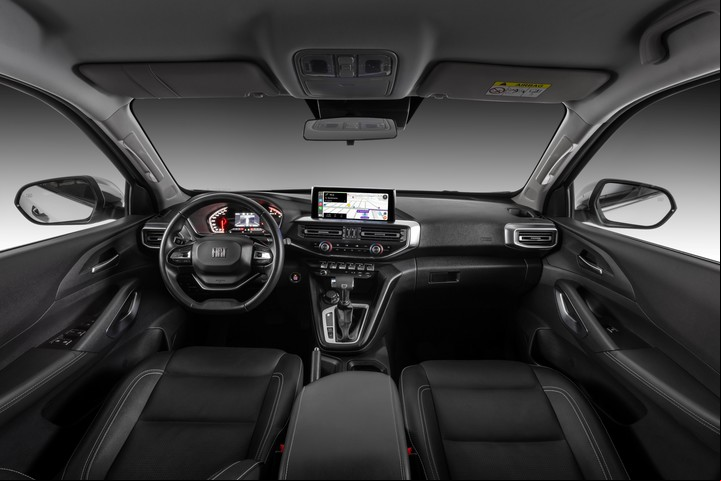 Interior de la Fiat Titano.