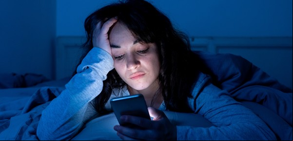 Hartos del swipe: por qué los jóvenes y los solteros se alejan de las aplicaciones de citas