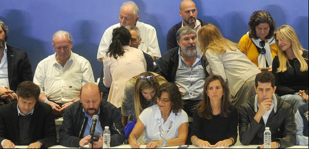 ¿Otro golpe al peronismo? Un grupo de gobernadores quiere arrebatarle a La Cámpora una caja de 100 mil millones de pesos anuales