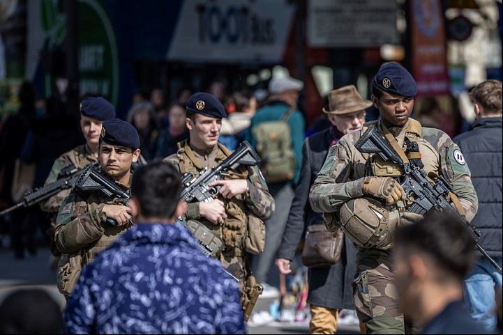 La Operación Sentinel se lanzó en enero de 2015 tras el ataque a la revista Charlie Hebdo. Foto: EFE