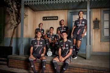 Cómo es la nueva camiseta alternativa de River inspirada en "La Máquina"