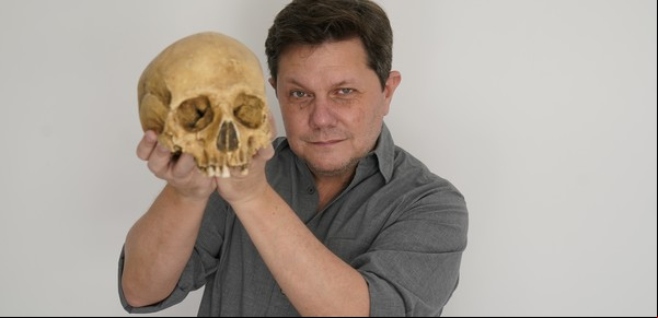 El argentino que más sabe de Shakespeare: "Su obra nos enseña a anticiparnos a lo que ocurrirá"