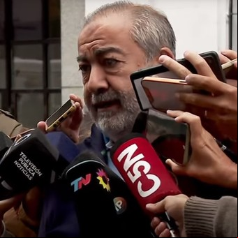 Previo al paro, la CGT cerró filas con los senadores K para bloquear la Ley Bases de Milei 