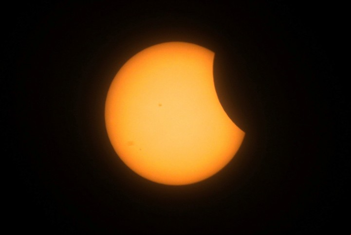 Una imagen de Mazatlan, Mexico, del eclipse solar de este 8 de abril. Foto: REUTERS/Henry Romero 